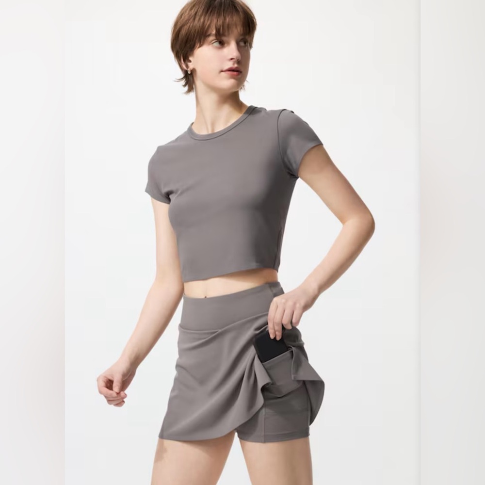 Uniqlo Women's Gray Skort